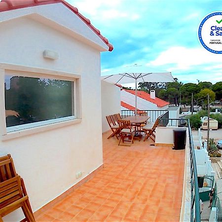 Apartment Near The Beach With Big Terrace Сетубал Экстерьер фото